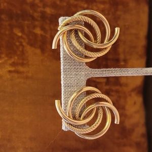 Beautiful golden half hoops smooth and ribbed in swirl pattern 1.5" size